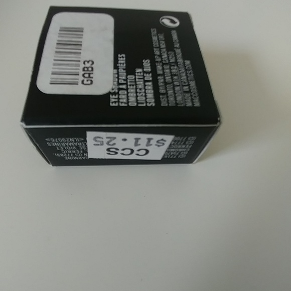 MAC Single Eyeshadow - Picture 5 of 5